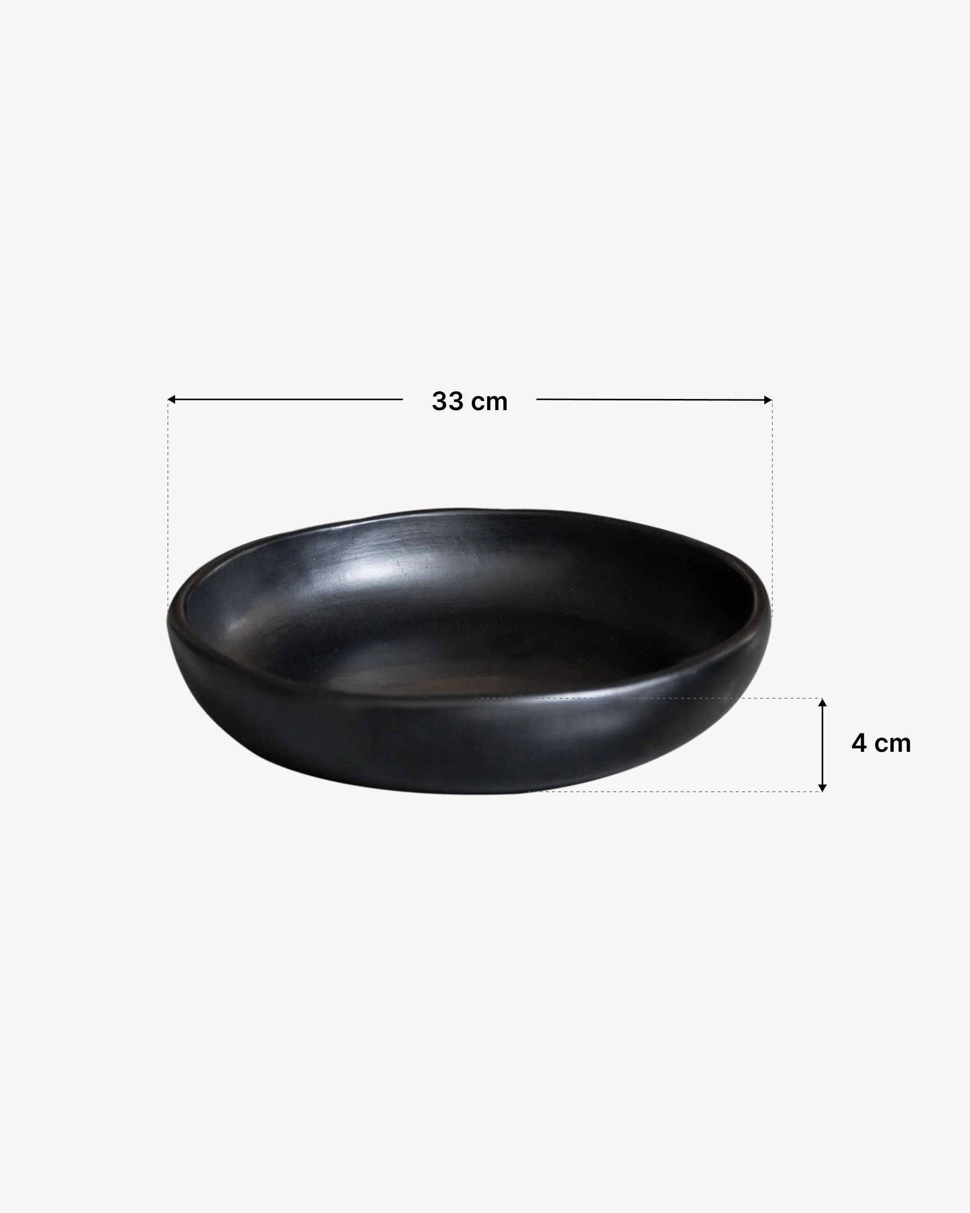 Grand plat rond en argile noire Chamba Ø33cm - Image 4